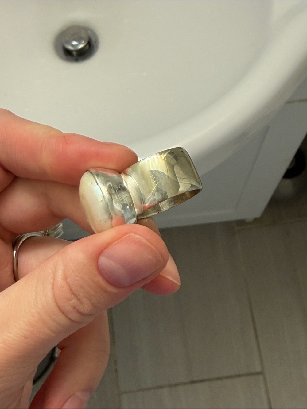 Silver pearl ring - Picture 6 of 6